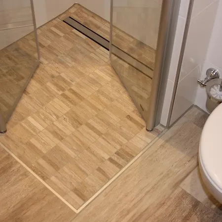 翁斯特鲁塔尔酒店 酒店